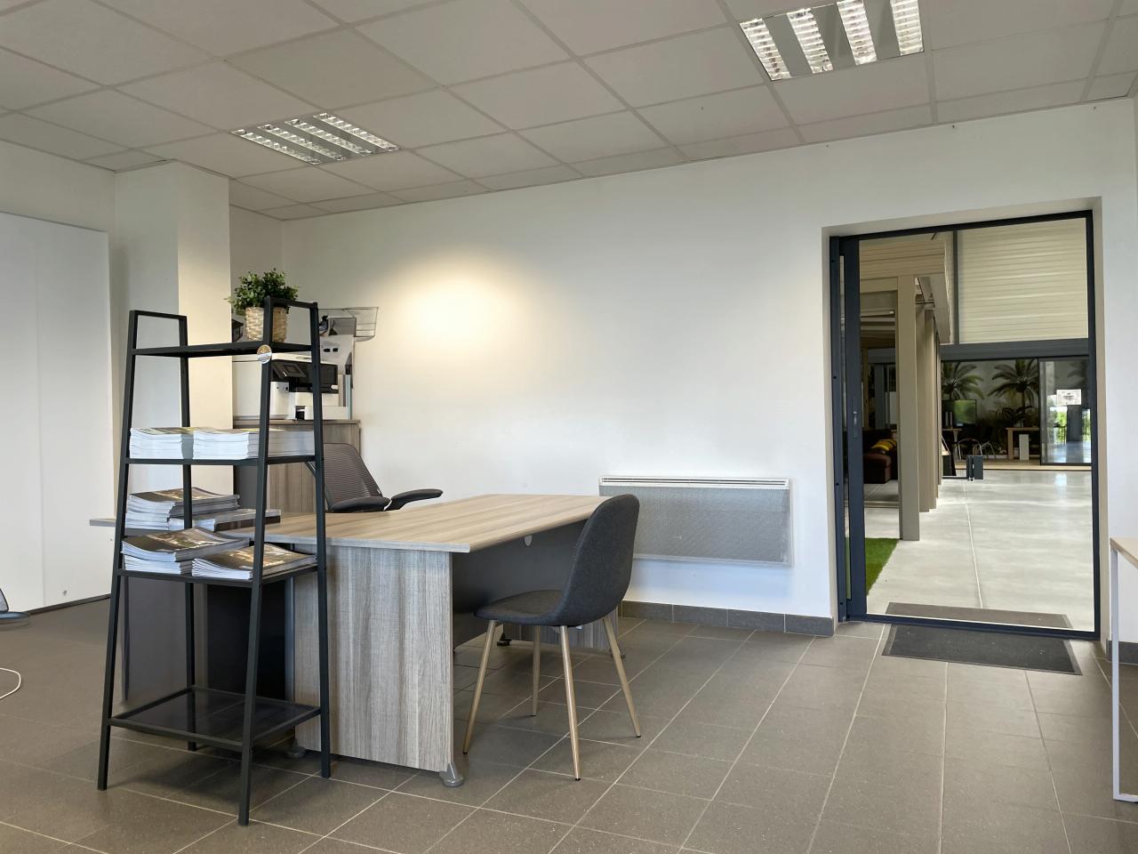 Local d'activité Couëron 356m² Location local d'activité Couëron Loire-Atlantique OLACT2534247 4